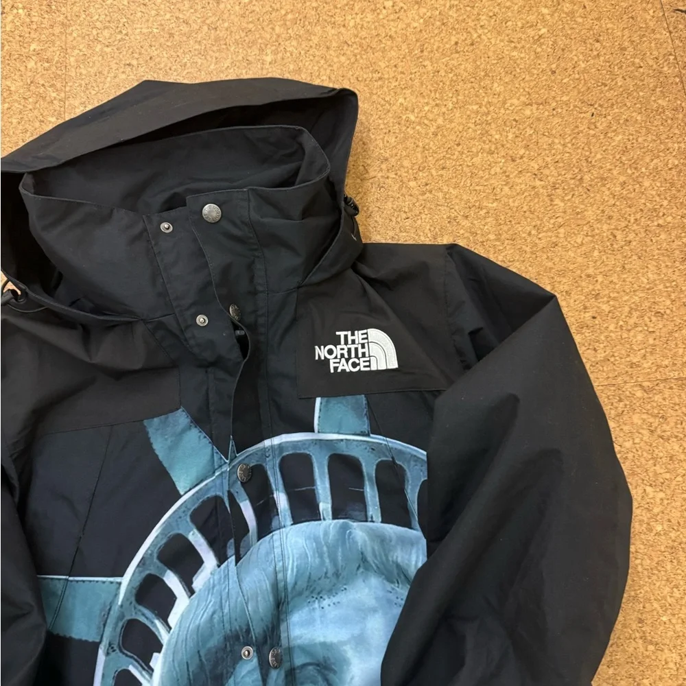 The north face supreme medium - Picture 4 of 6